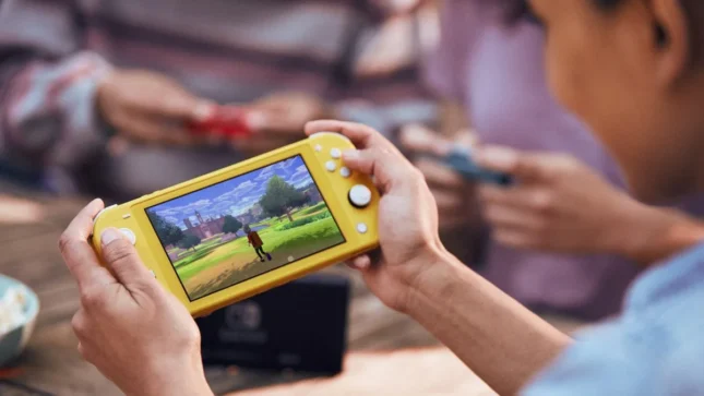 Pokémon Bouclier et Pokémon Épée seront jouables partout sur Nintendo Switch Lite