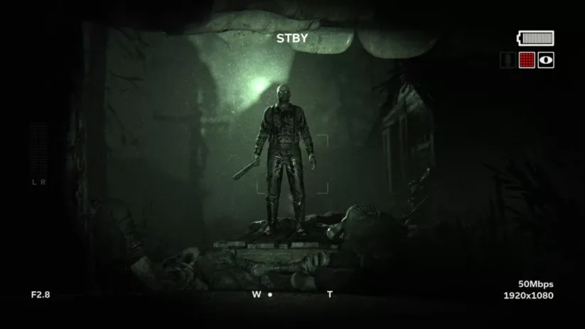 Jeu Outlast 2 sur Nintendo Switch : caché dans un tonneau