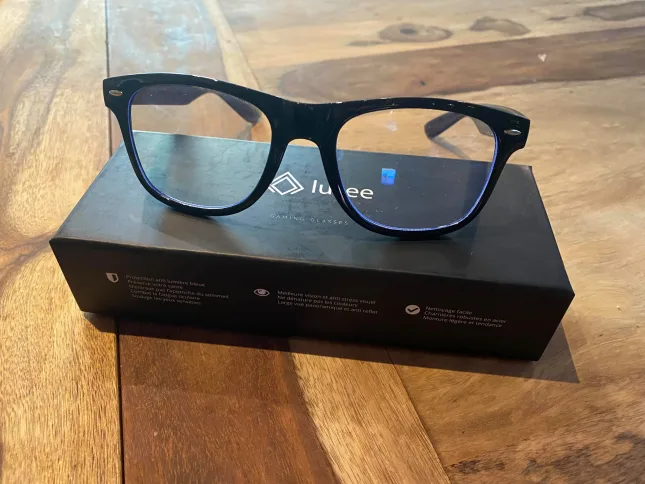 [Test d'accessoire] Lusee, les lunettes gaming anti lumière bleue